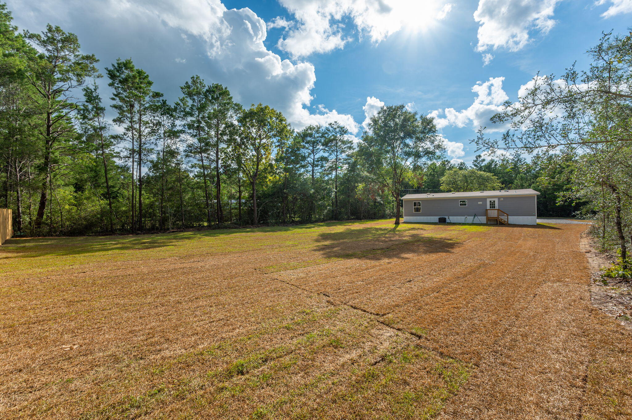 24 Roman Road DeFuniak Springs, FL 32433 - Photo 30 of 37 29-web-or-mls-24 Roman Rd Exterior-7