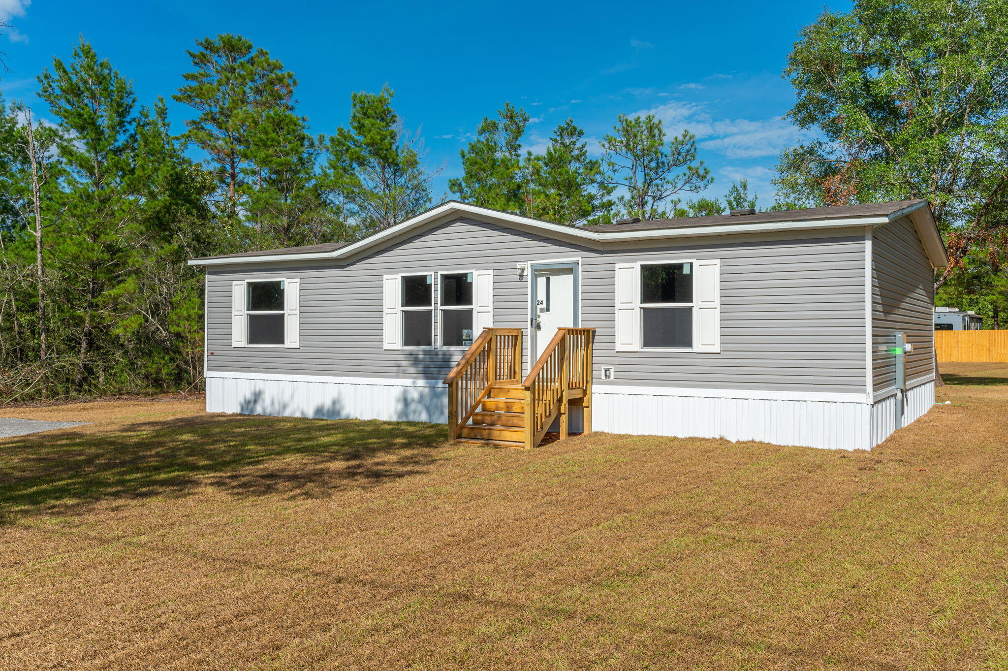 24 Roman Road DeFuniak Springs, FL 32433 - Photo 4 of 37 2-web-or-mls-24 Roman Rd Exterior-2