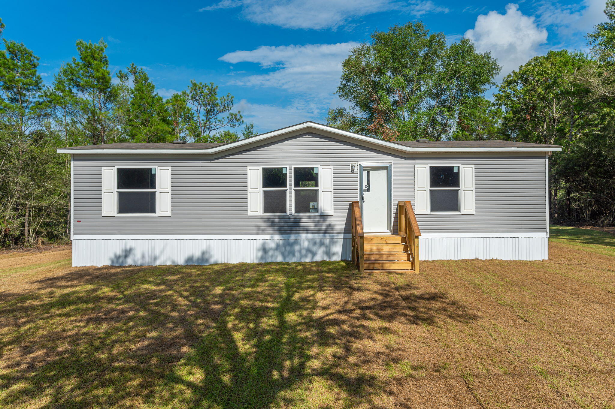 24 Roman Road DeFuniak Springs, FL 32433 - Photo 5 of 37 1-web-or-mls-24 Roman Rd Exterior-1