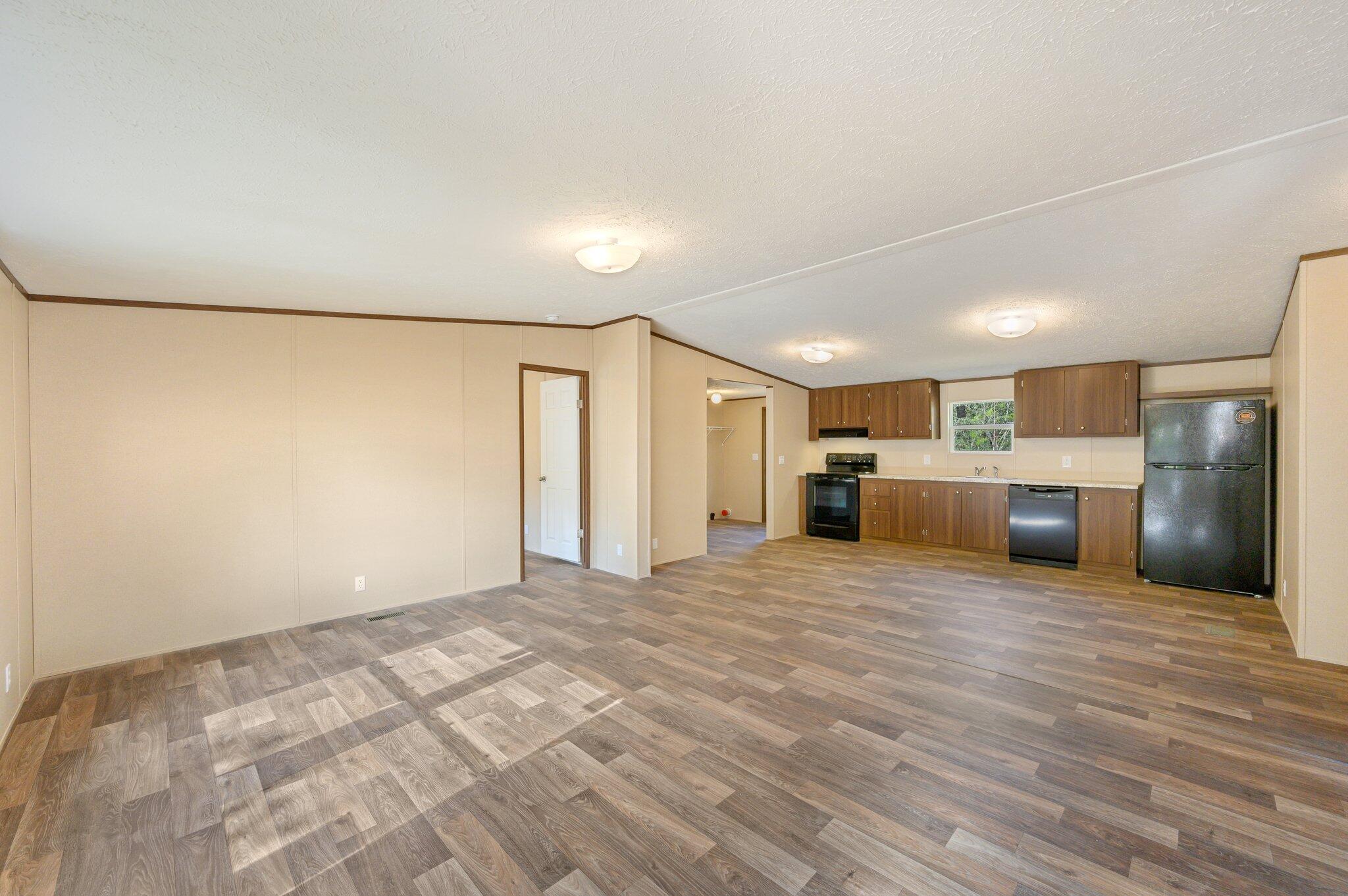 24 Roman Road DeFuniak Springs, FL 32433 - Photo 6 of 37 5-web-or-mls-24 Roman Rd-01