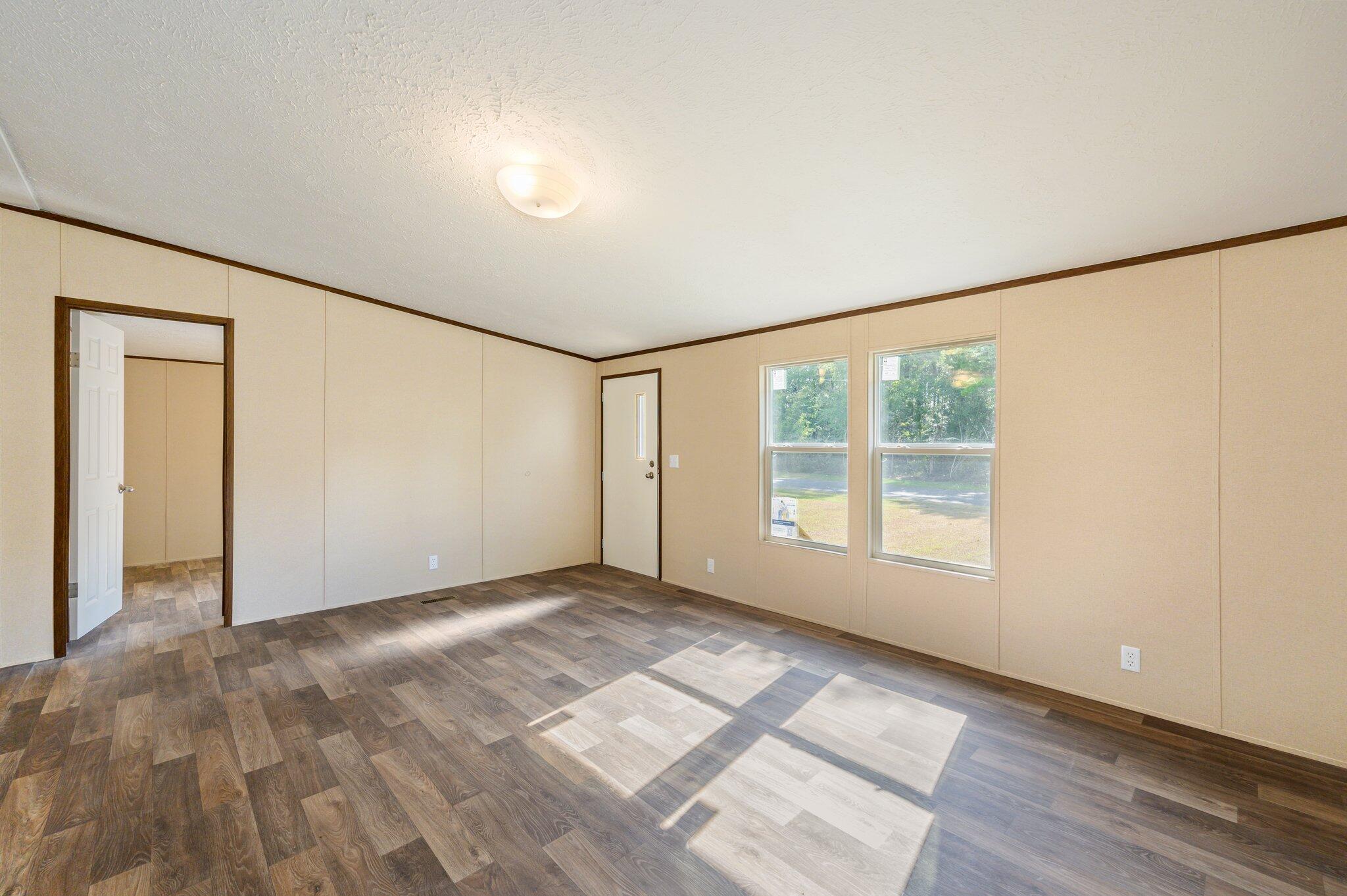 24 Roman Road DeFuniak Springs, FL 32433 - Photo 8 of 37 7-web-or-mls-24 Roman Rd-03