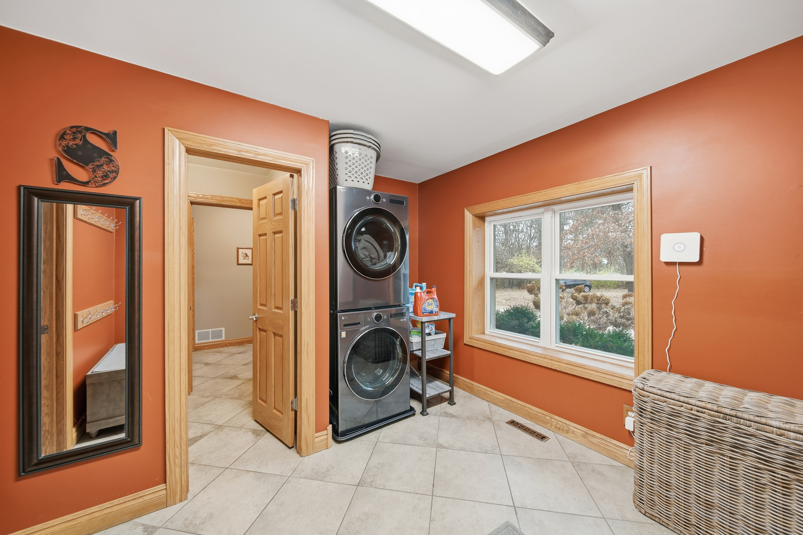 7231 South Lost Nation Road Dixon, IL 61021 - Photo 18 of 39 a utility room with dryer and washer