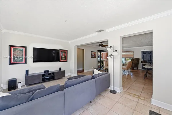 $3,650 | 2725 Southeast 2nd Court, Pompano Beach, FL 33062