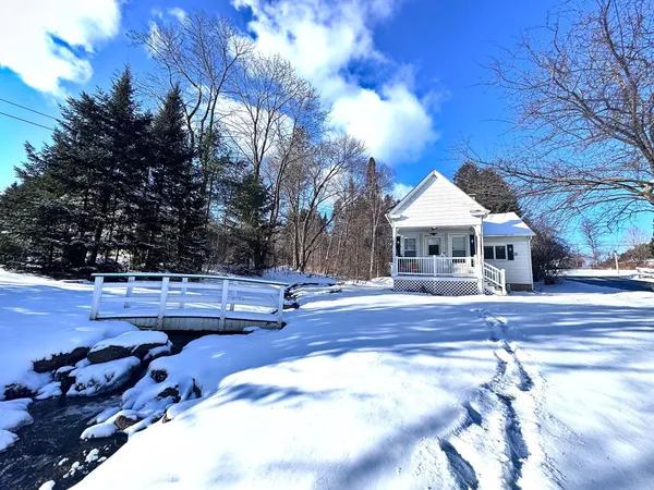 $258,000 | 341 Dewey Street, Bennington, VT 05201