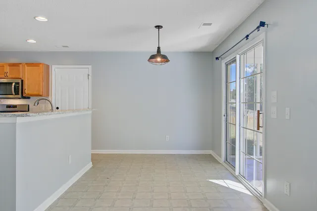 $386,500 | 327 Eagle Ridge Road, Summerville, SC 29485