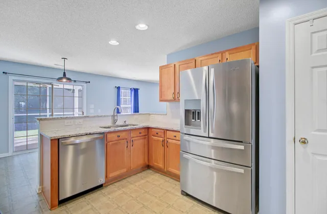 $386,500 | 327 Eagle Ridge Road, Summerville, SC 29485