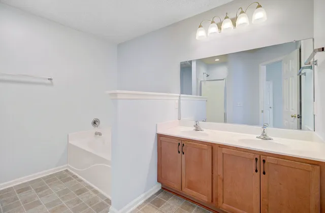 $386,500 | 327 Eagle Ridge Road, Summerville, SC 29485