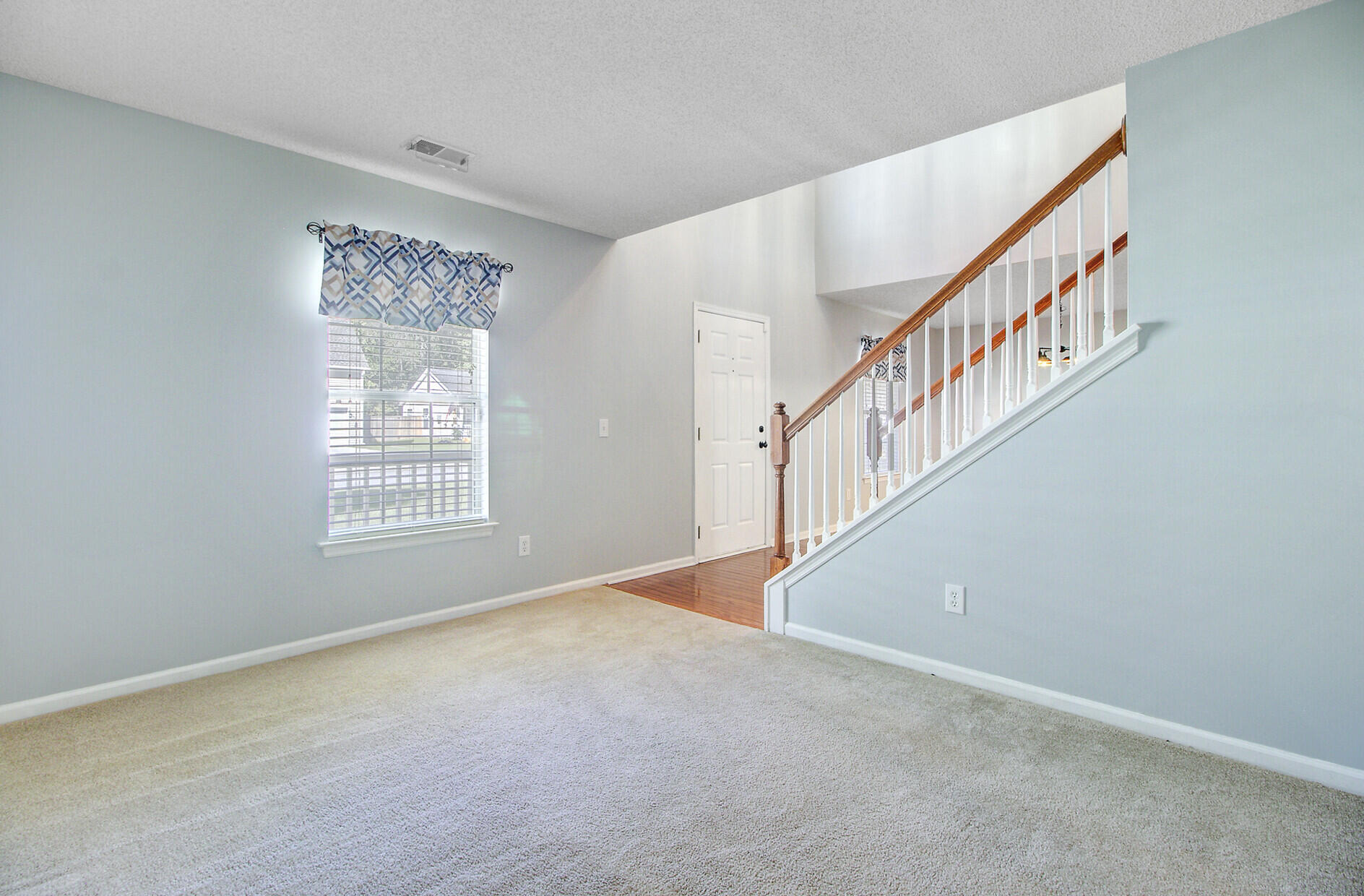 327 Eagle Ridge Road Summerville, SC 29485 - Photo 8 of 45 60_4 (1)_mls