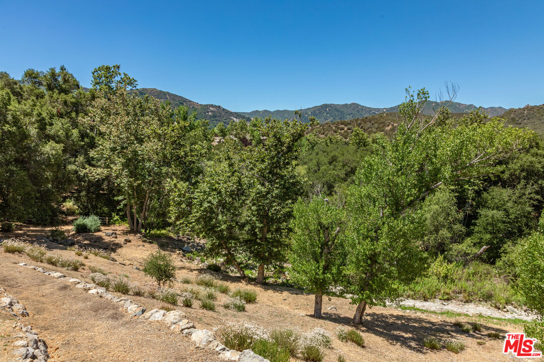 1045 Cold Canyon Road Calabasas, CA 91302 - Photo 25 of 51