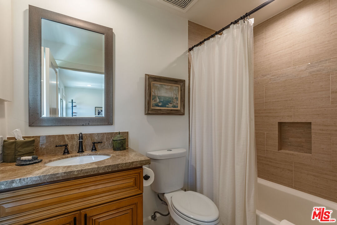 1045 Cold Canyon Road Calabasas, CA 91302 - Photo 38 of 51