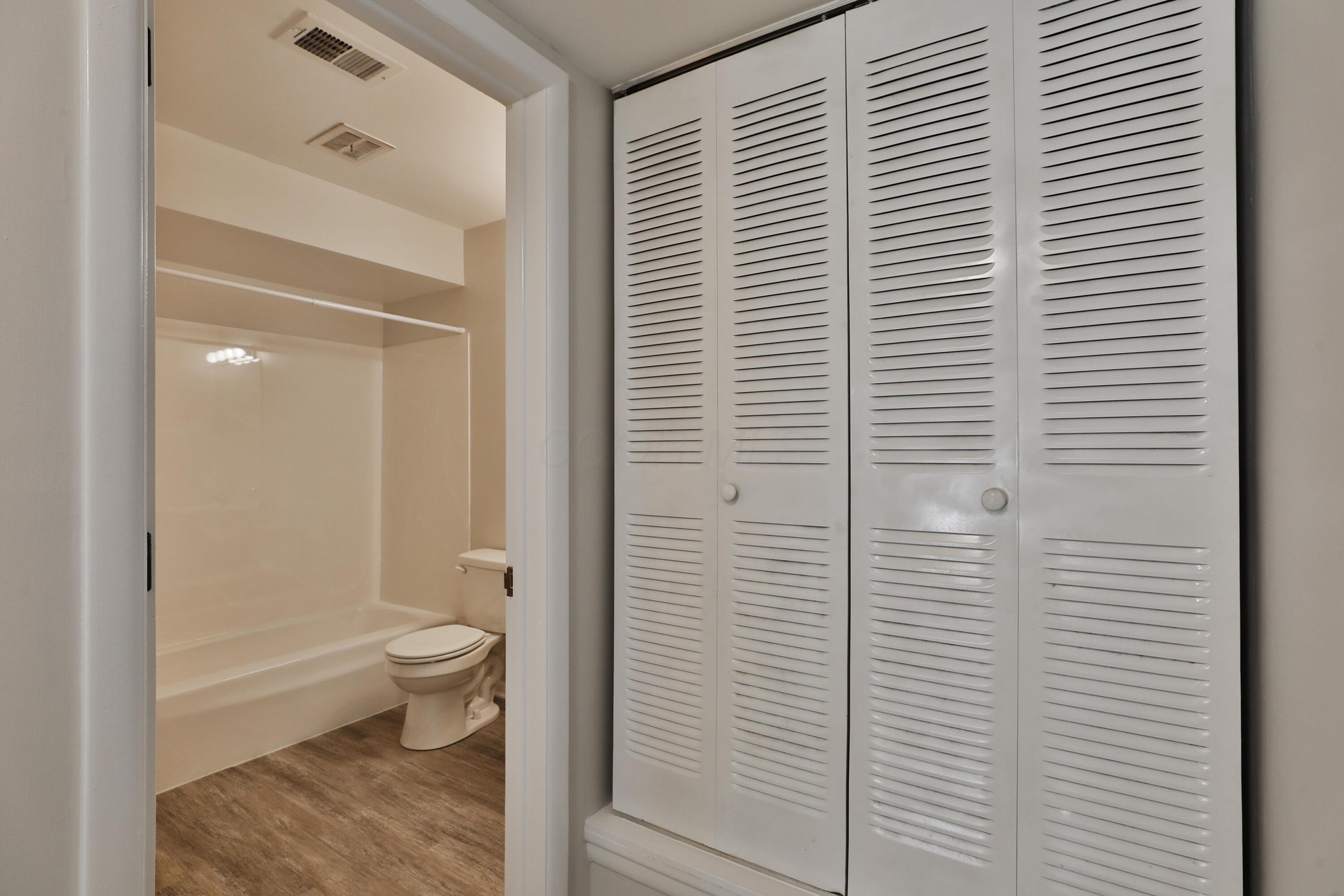 699 Wetmore Road, Unit G Columbus, OH 43214 - Photo 22 of 27 669-Wetmore-22