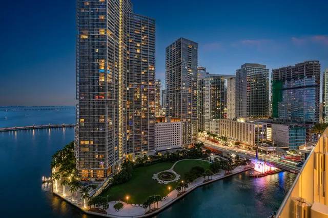 $25,000 | 300 Biscayne Blvd Way, Unit 2004, Miami, FL 33131