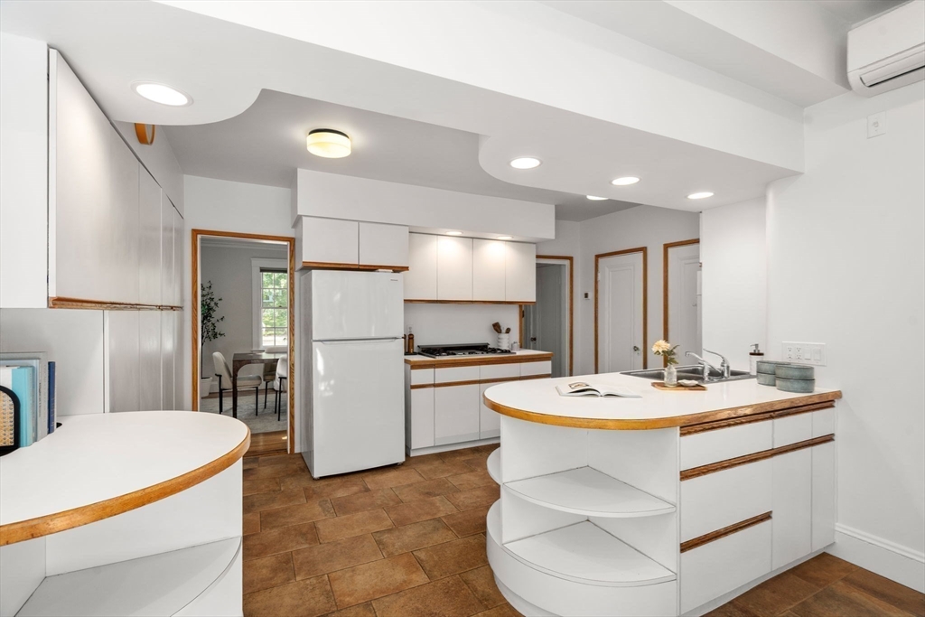 215 Dorset Road Newton, MA 02468 - Photo 18 of 41