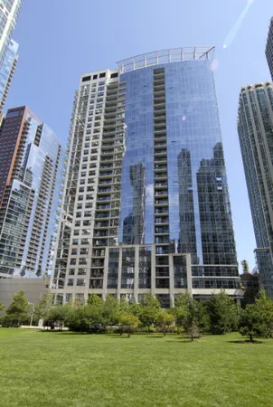$2,900 | 201 North Westshore Drive, Unit 1503, Chicago, IL 60601