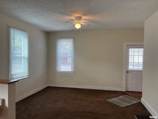 $52,500 | 227 Anna Street, Jacksonville, IL 62650