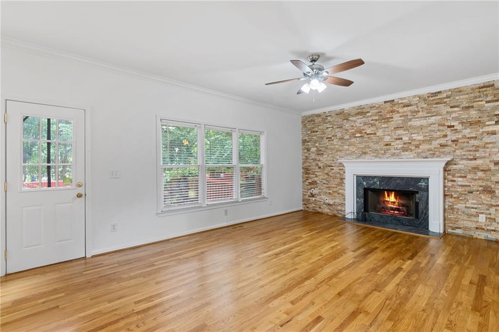 2652 Willow Cove Decatur, GA 30033 - Photo 7 of 36