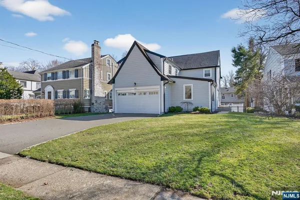 $1,788,000 | 46 Elmwood Place, Short Hills, NJ 07078