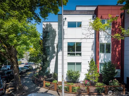 $750,000 | 110 22nd Avenue South, Seattle, WA 98144