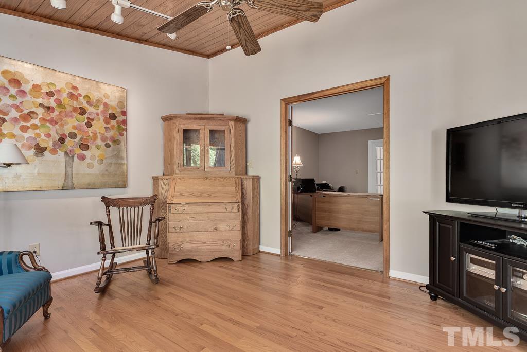 5504 Swiftbrook Circle Raleigh, NC 27606 - Photo 10 of 25 Gallery Image 10