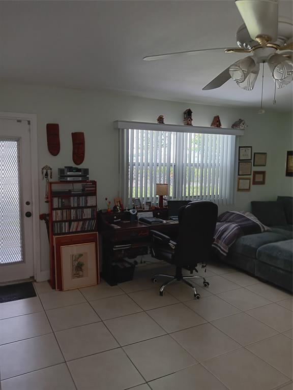 503 Saxony Drive, Unit 503 Delray Beach, FL 33446 - Photo 5 of 21 a living room with furniture
