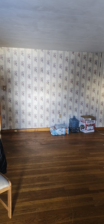 94 Wilton Street Springfield, MA 01109 - Photo 5 of 10