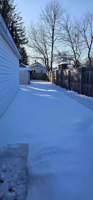 94 Wilton Street Springfield, MA 01109 - Photo 8 of 10