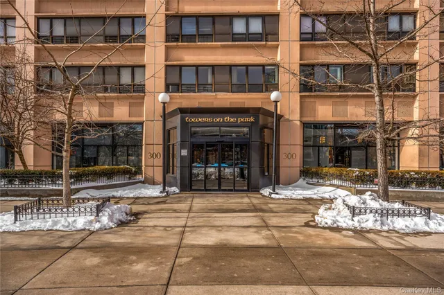 $530,000 | 300 Cathedral Parkway, Unit 5K | Upper West Side