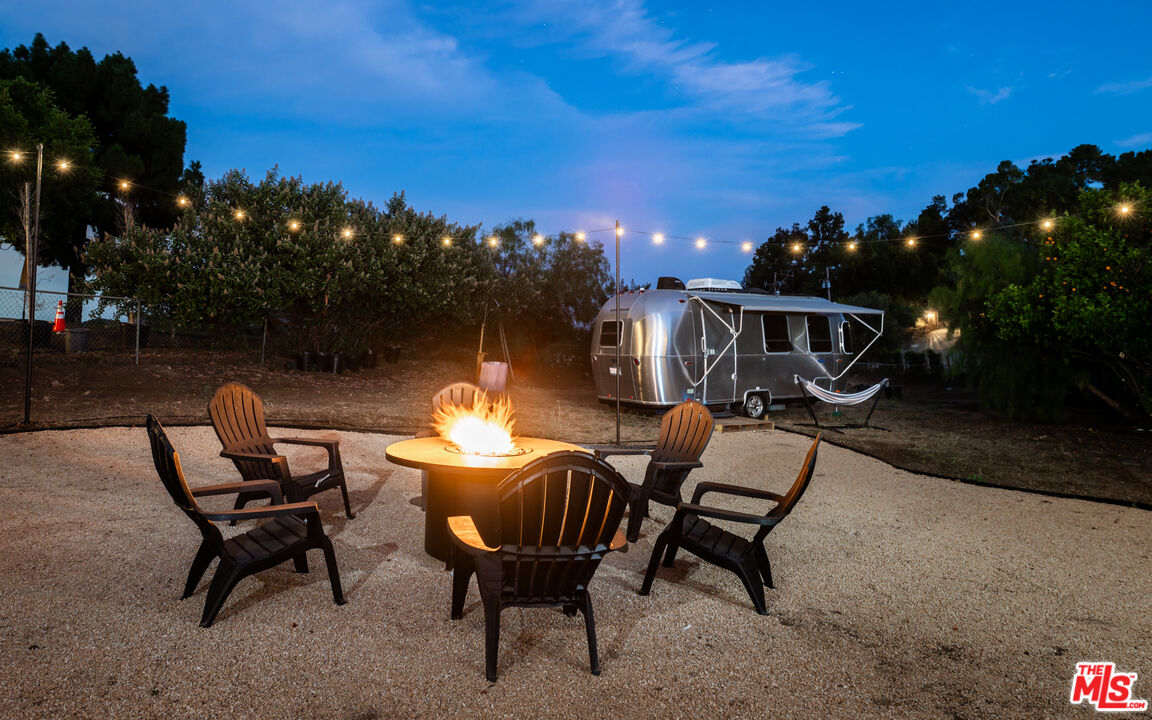 1636 Decker Road Malibu, CA 90265 - Photo 9 of 15 Gallery Image 9