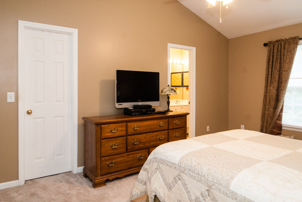 2044 Metacomet Way Raleigh, NC 27604 - Photo 14 of 30 Photo 14