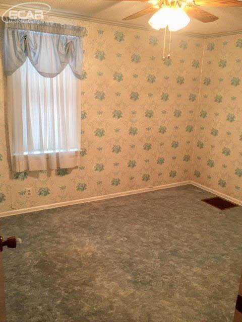2049 Dutcher Road Flint, MI 48532 - Photo 10 of 23 21398290-9.JPG