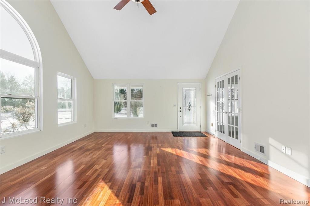 6755 State Road Millington, MI 48746 - Photo 9 of 55