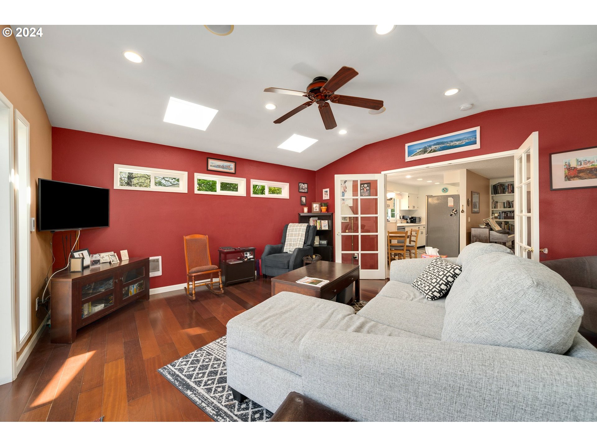 12725 Southwest Rita Drive Beaverton, OR 97005 - Photo 11 of 38 Gallery Image 11
