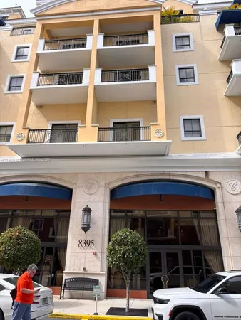 $3,100 | Se Colonnade at Dadeland Condominiums, Miami, FL 33143