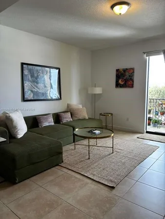 $3,100 | Se Colonnade at Dadeland Condominiums, Miami, FL 33143