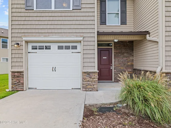 $1,500 | 201 Boyington Drive, Midway Park, NC 28544