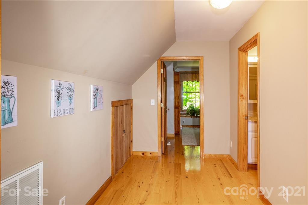 310 Jeffy Passmore Road Brevard, NC 28712 - Photo 33 of 44 Gallery Image 33