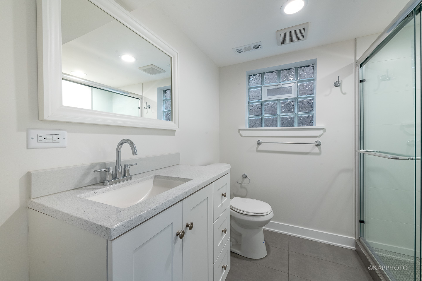5654 South Princeton Avenue Chicago, IL 60621 - Photo 24 of 29 a bathroom with a sink toilet and a mirror