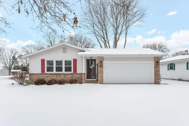 $299,900 | 2003 North Lexington Drive, Janesville, WI 53545