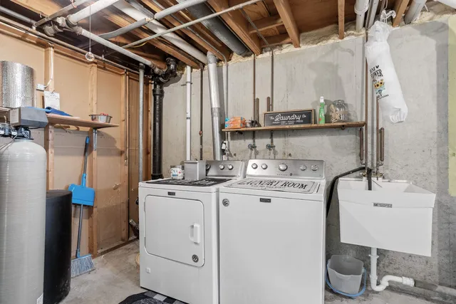 $299,900 | 2003 North Lexington Drive, Janesville, WI 53545