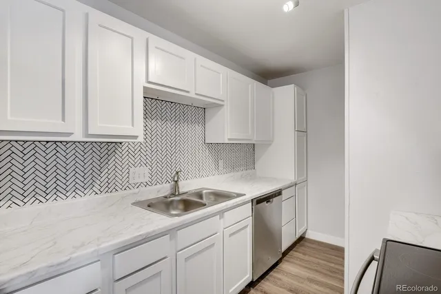 $1,550 | 16359 West 10th Avenue, Unit 6, Golden, CO 80401