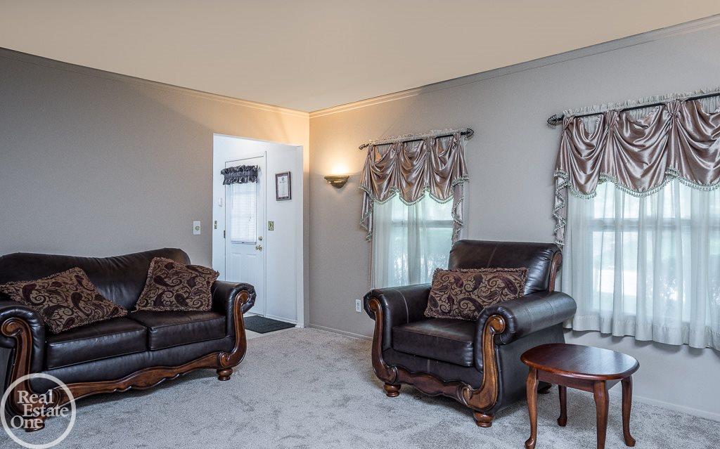 2075 Warrington Road Rochester Hills, MI 48307 - Photo 6 of 18