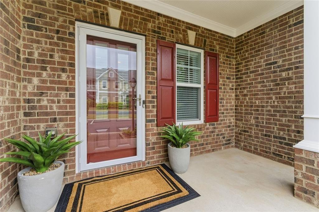 1142 Lake Point Way Suwanee, GA 30024 - Photo 3 of 31