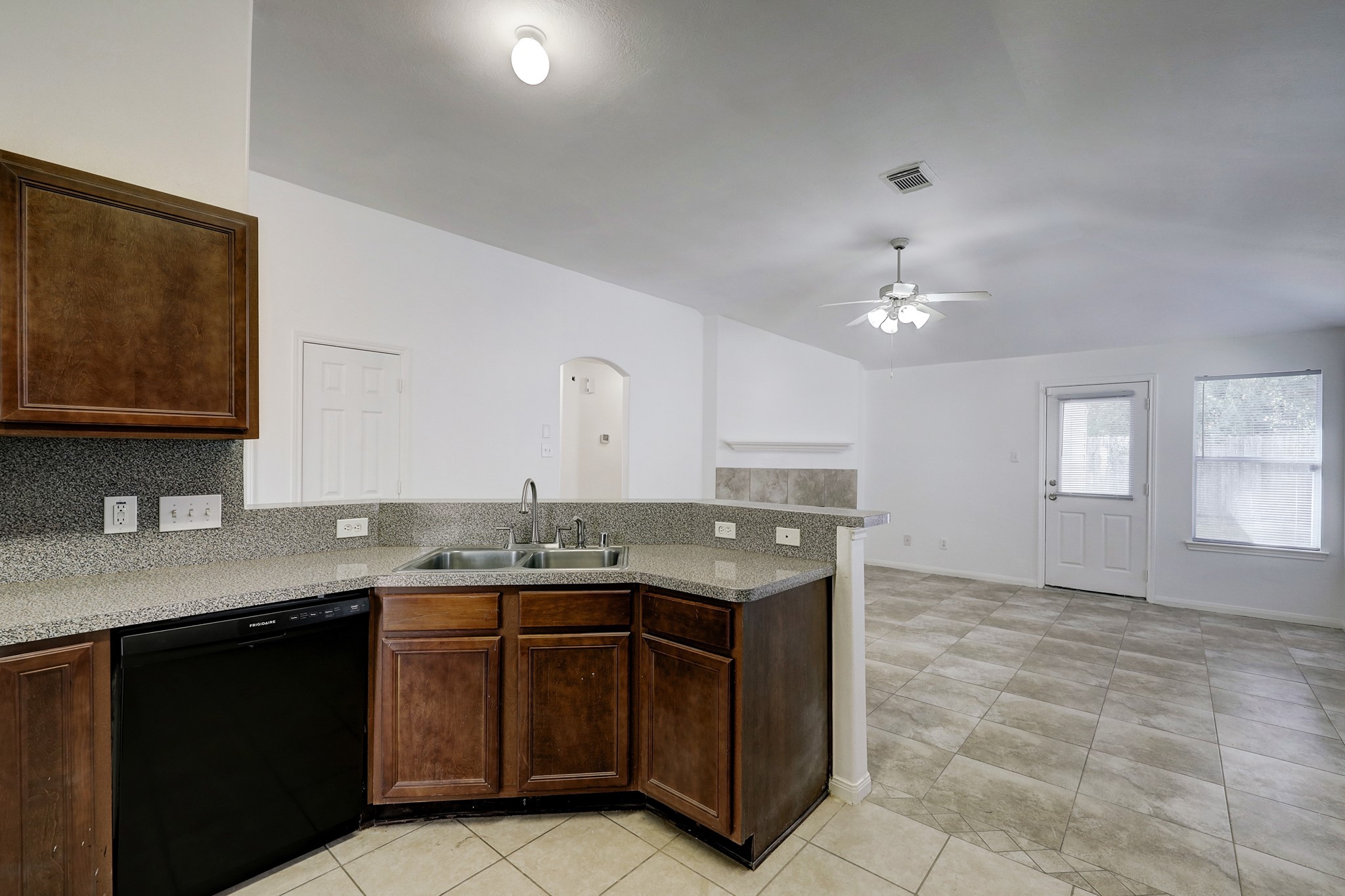 25407 Clover Ranch Drive Katy, TX 77494 - Photo 6 of 17