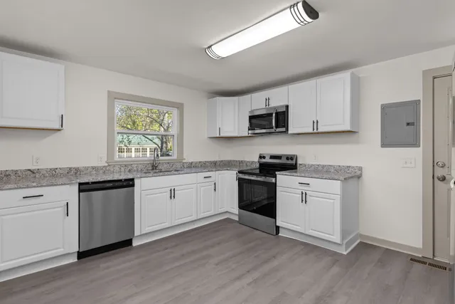 $1,350 | 503 5th Street, Lawrenceburg, TN 38464