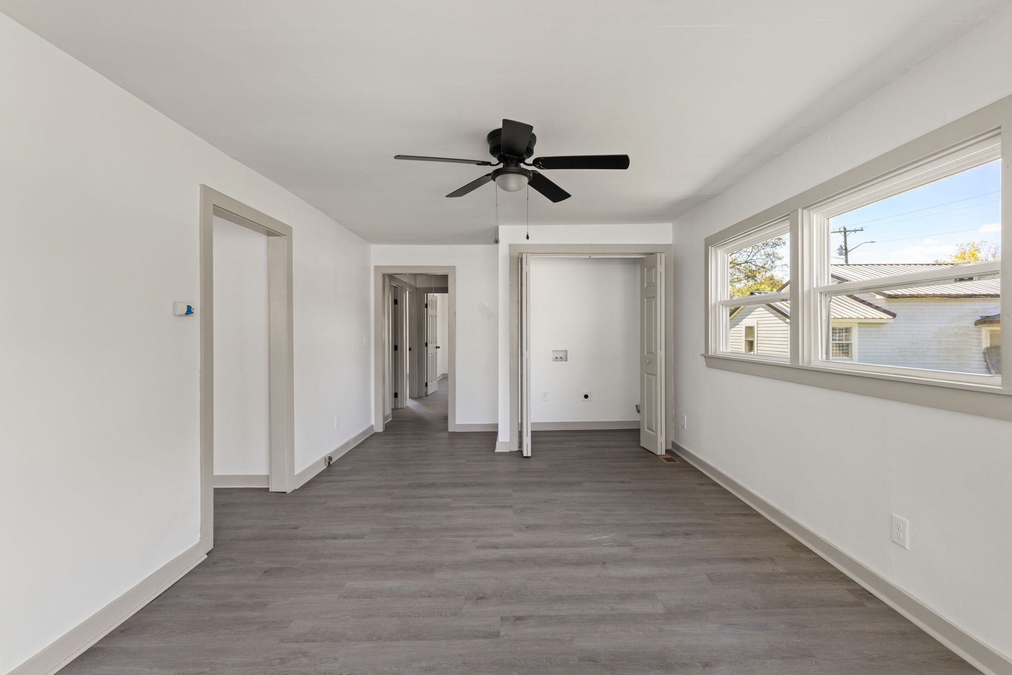 503 5th Street Lawrenceburg, TN 38464 - Photo 4 of 19 a view of an empty room with a window