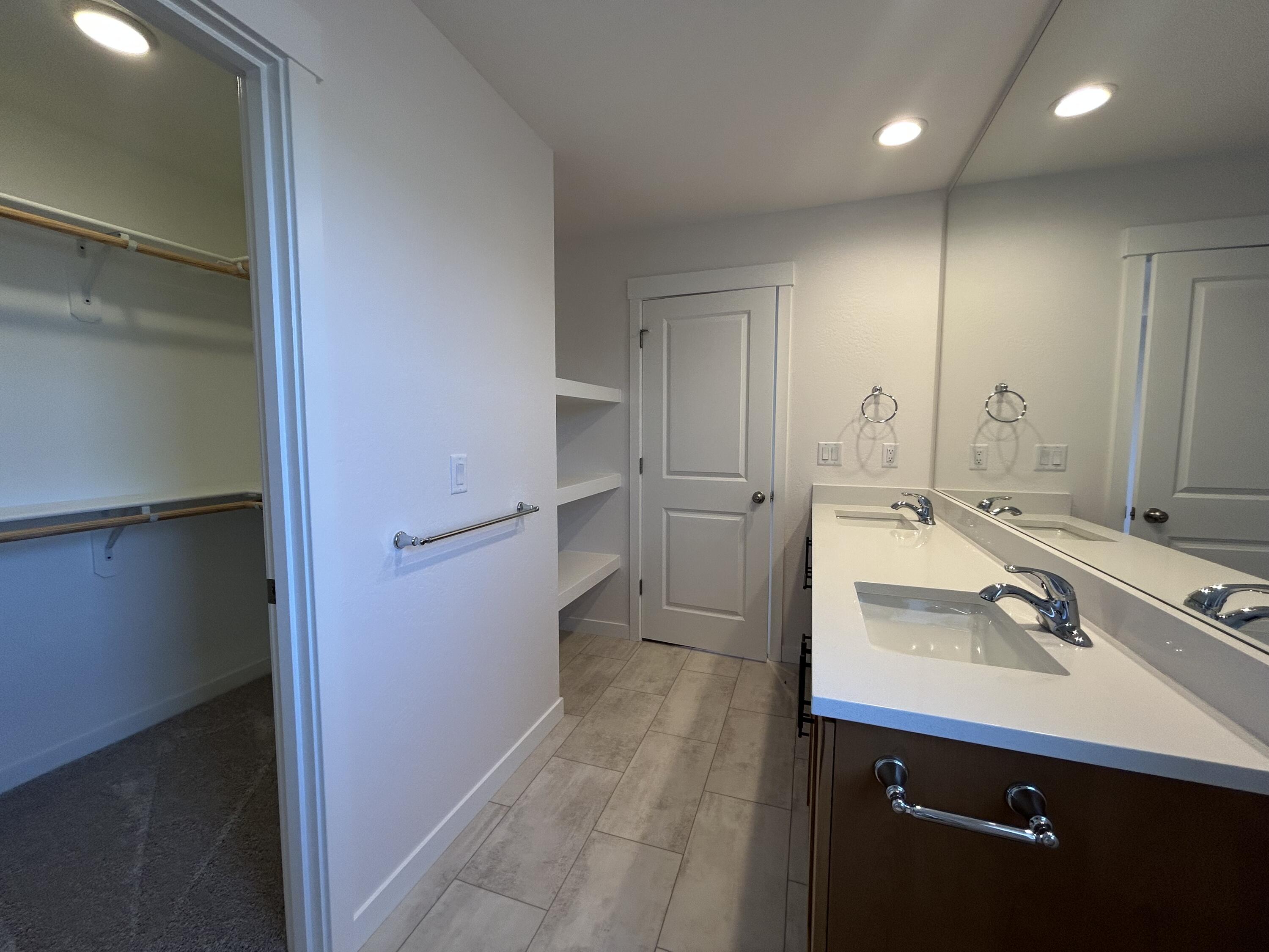 121 Valemont Drive, Unit 34 Eagle Point, OR 97524 - Photo 17 of 24