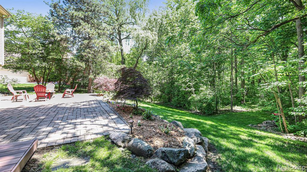 3827 Kaeleaf Road Lake Orion, MI 48360 - Photo 47 of 59