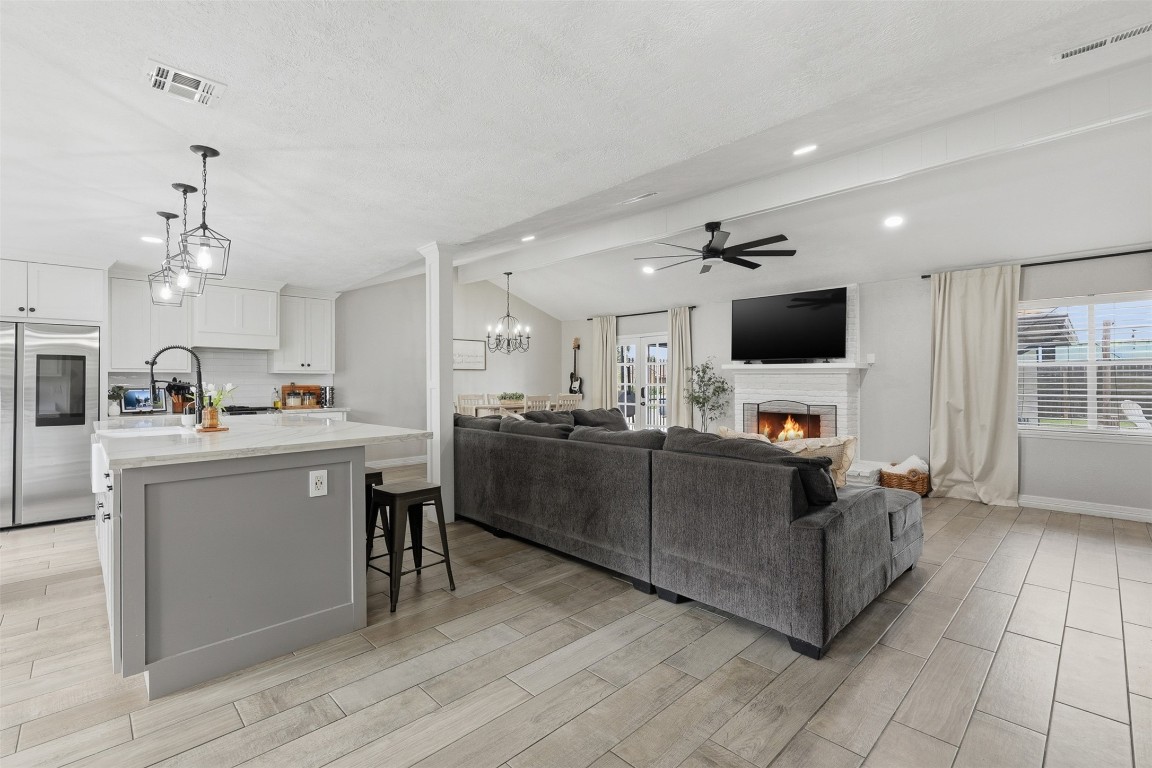 13903 Wadebridge Way Houston, TX 77015 - Photo 5 of 25