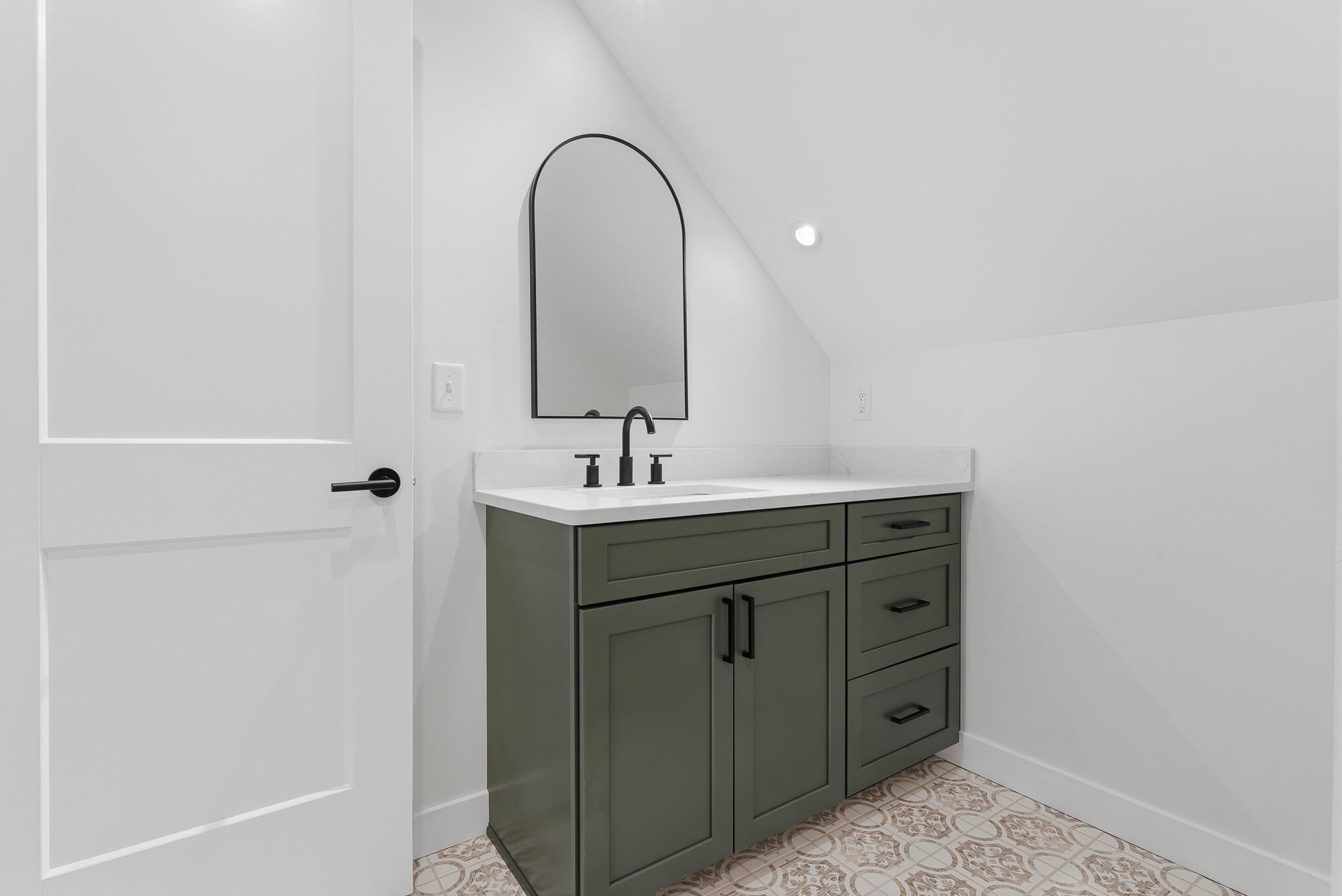 216 Curtis Road Arundel, ME 04046 - Photo 13 of 26 216 Curtis Rd-8