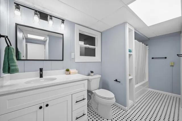 $179,900 | 608 West High Street, Dowagiac, MI 49047